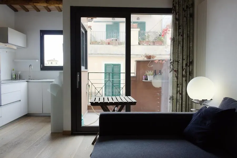Stylish Penthouse With Terrace In Trastevere Rome